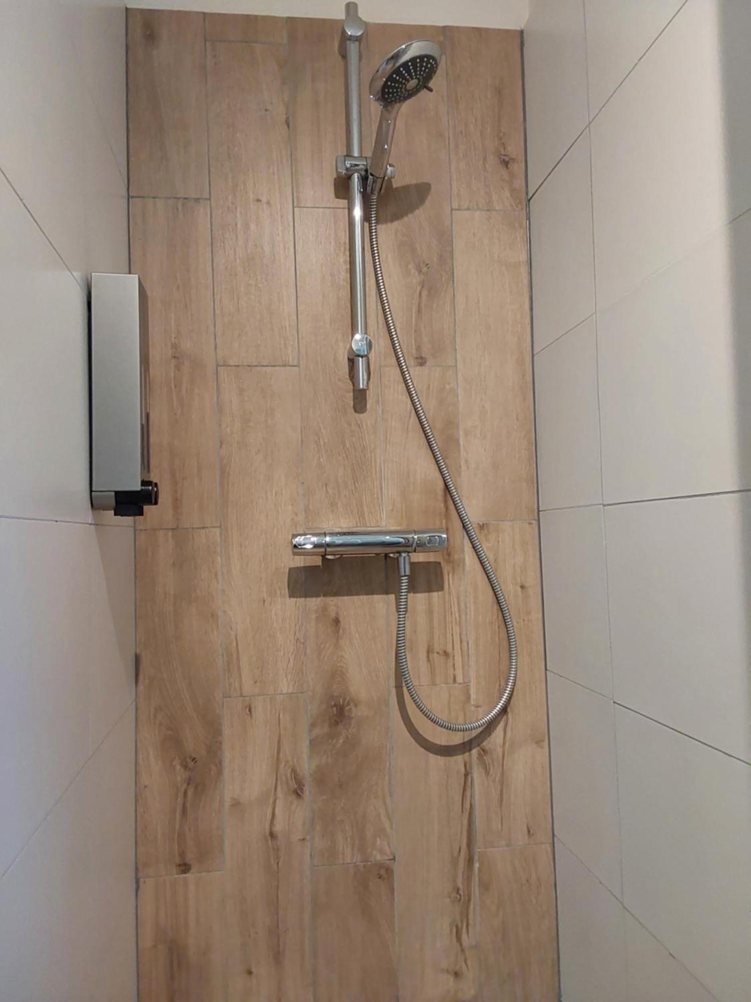 Rumah Senang Wellness Met Hottub En Tuin Ewijk ภายนอก รูปภาพ